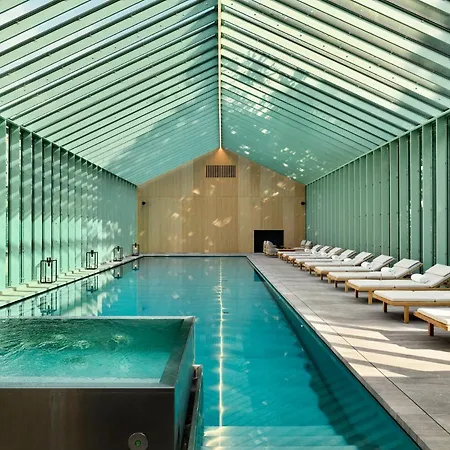 Botanic Sanctuary - The Leading Of The World 5*